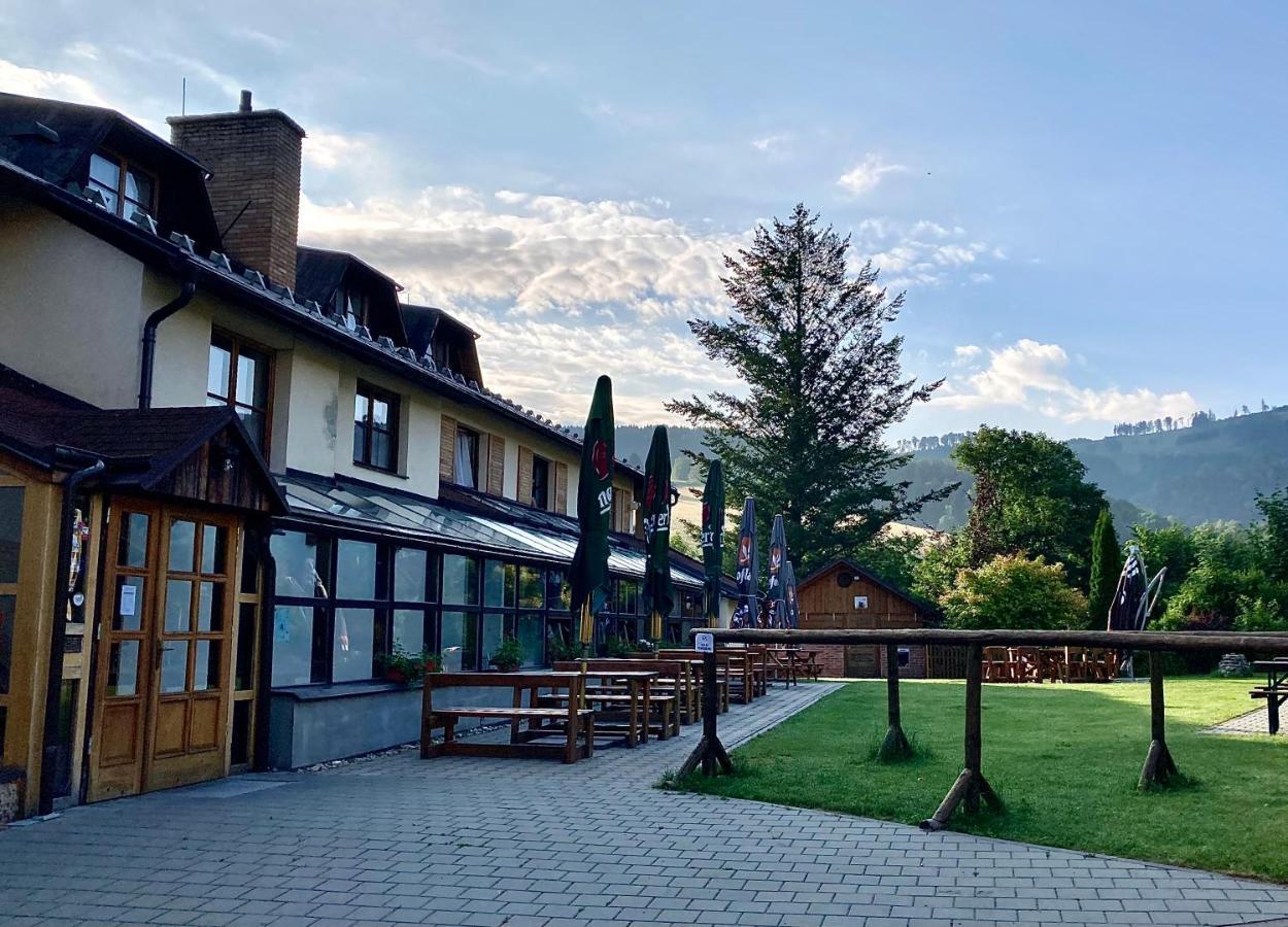Hotel Stary Mlyn Jesenik Bagian luar foto