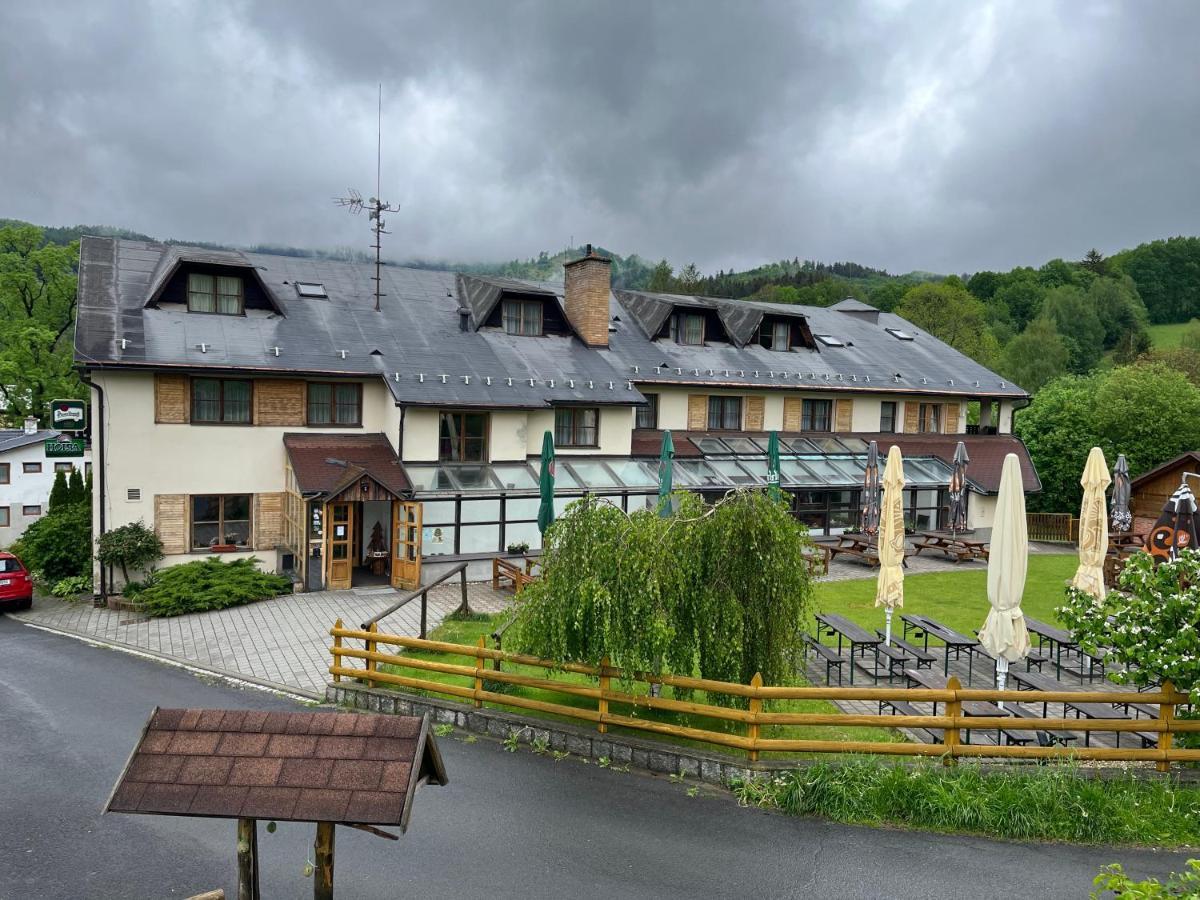 Hotel Stary Mlyn Jesenik Bagian luar foto